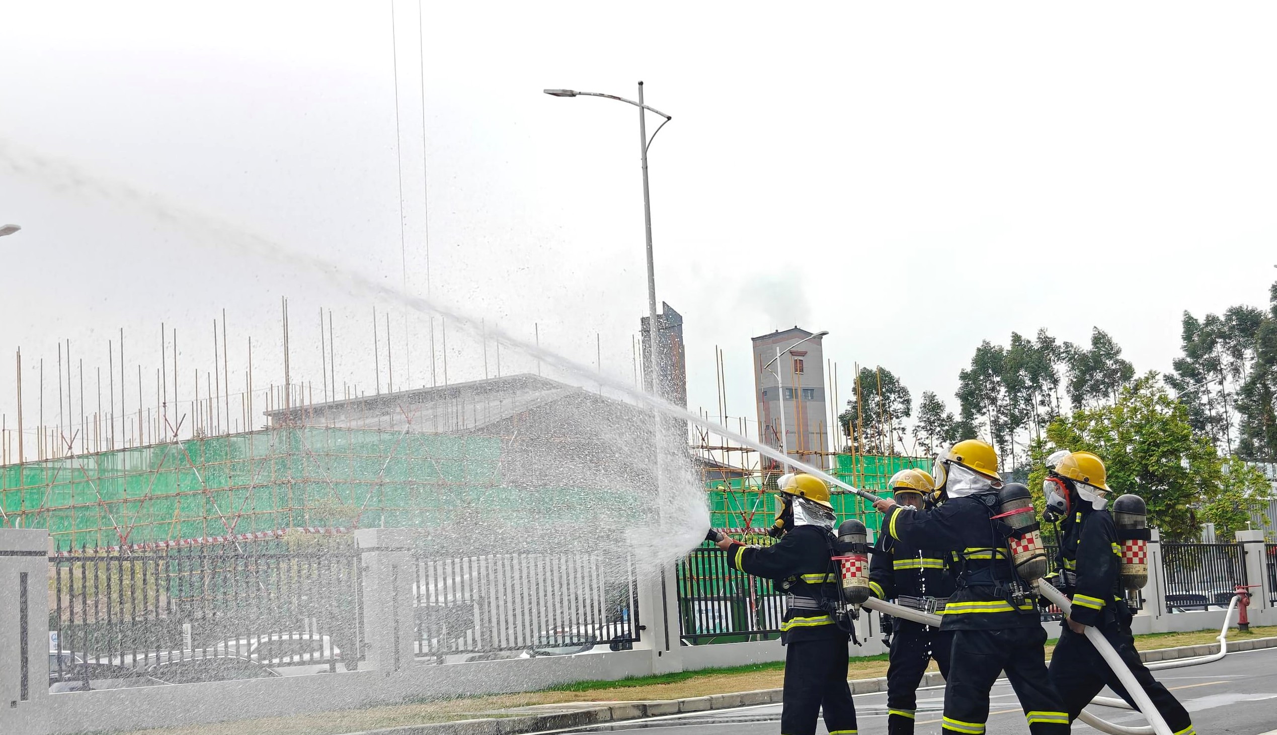 筑牢防火墙！博天堂网站科技发展结合消防演习